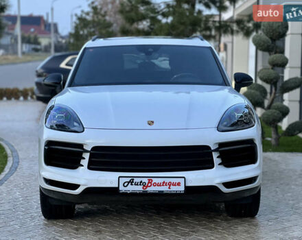Белый Порше Каен, объемом двигателя 3 л и пробегом 39 тыс. км за 49900 $, фото 2 на Automoto.ua