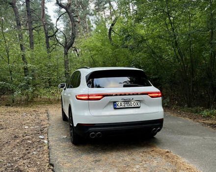 Белый Порше Каен, объемом двигателя 2.89 л и пробегом 121 тыс. км за 57000 $, фото 19 на Automoto.ua