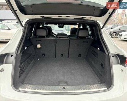 Білий Порше Cayenne, об'ємом двигуна 3 л та пробігом 90 тис. км за 49999 $, фото 32 на Automoto.ua