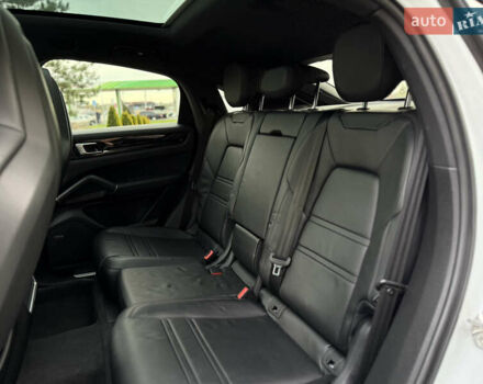 Білий Порше Cayenne, об'ємом двигуна 3 л та пробігом 45 тис. км за 59500 $, фото 49 на Automoto.ua