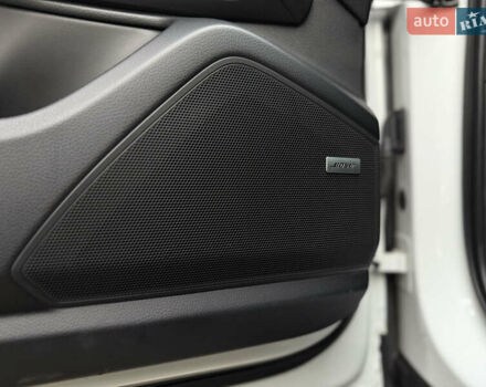 Білий Порше Cayenne, об'ємом двигуна 3 л та пробігом 45 тис. км за 59500 $, фото 24 на Automoto.ua