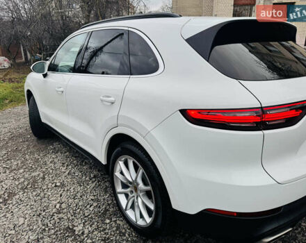 Белый Порше Каен, объемом двигателя 3 л и пробегом 56 тыс. км за 57000 $, фото 1 на Automoto.ua