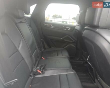 Белый Порше Каен, объемом двигателя 3 л и пробегом 97 тыс. км за 19000 $, фото 10 на Automoto.ua