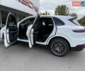 Белый Порше Каен, объемом двигателя 2.98 л и пробегом 33 тыс. км за 56000 $, фото 8 на Automoto.ua
