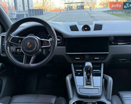 Белый Порше Каен, объемом двигателя 3 л и пробегом 124 тыс. км за 49500 $, фото 9 на Automoto.ua