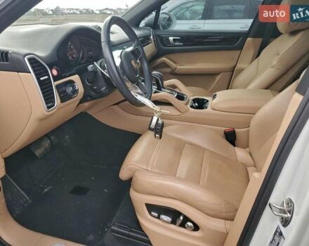 Білий Порше Cayenne, об'ємом двигуна 3 л та пробігом 87 тис. км за 29600 $, фото 4 на Automoto.ua