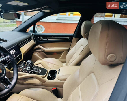 Белый Порше Каен, объемом двигателя 3 л и пробегом 56 тыс. км за 57000 $, фото 13 на Automoto.ua