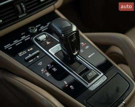 Білий Порше Cayenne, об'ємом двигуна 3 л та пробігом 60 тис. км за 64900 $, фото 48 на Automoto.ua