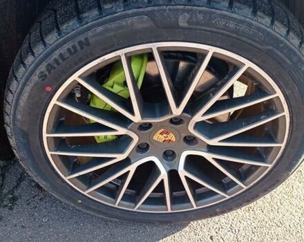 Белый Порше Каен, объемом двигателя 3 л и пробегом 105 тыс. км за 67000 $, фото 22 на Automoto.ua