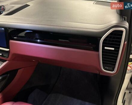 Белый Порше Каен, объемом двигателя 2.89 л и пробегом 62 тыс. км за 67201 $, фото 50 на Automoto.ua