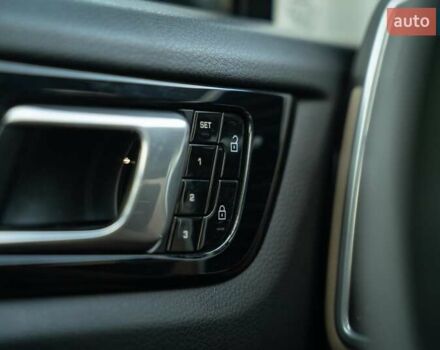 Білий Порше Cayenne, об'ємом двигуна 3 л та пробігом 60 тис. км за 64900 $, фото 29 на Automoto.ua