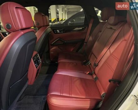 Белый Порше Каен, объемом двигателя 2.89 л и пробегом 62 тыс. км за 67201 $, фото 45 на Automoto.ua