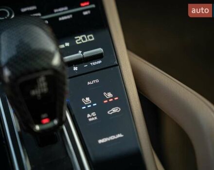 Білий Порше Cayenne, об'ємом двигуна 3 л та пробігом 60 тис. км за 64900 $, фото 51 на Automoto.ua