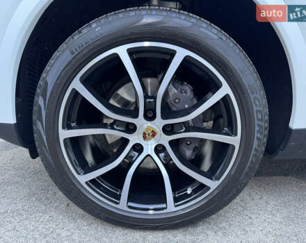 Білий Порше Cayenne, об'ємом двигуна 3 л та пробігом 43 тис. км за 62000 $, фото 9 на Automoto.ua