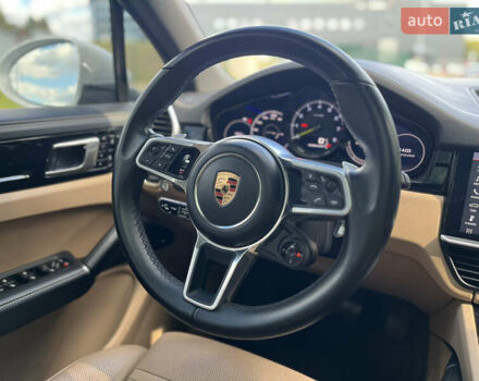 Білий Порше Cayenne, об'ємом двигуна 3 л та пробігом 91 тис. км за 59900 $, фото 19 на Automoto.ua
