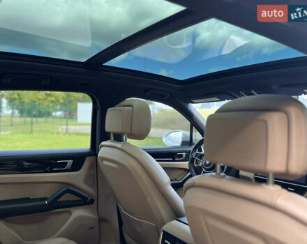 Білий Порше Cayenne, об'ємом двигуна 3 л та пробігом 91 тис. км за 59900 $, фото 15 на Automoto.ua
