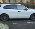 Белый Порше Каен, объемом двигателя 3 л и пробегом 127 тыс. км за 130000 $, фото 2 на Automoto.ua