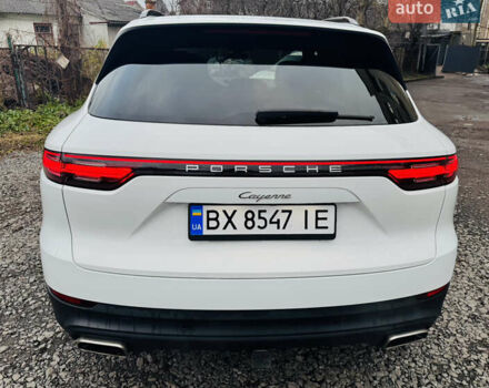 Белый Порше Каен, объемом двигателя 3 л и пробегом 56 тыс. км за 57000 $, фото 3 на Automoto.ua