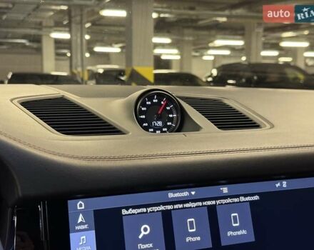 Белый Порше Каен, объемом двигателя 2.89 л и пробегом 62 тыс. км за 67201 $, фото 40 на Automoto.ua