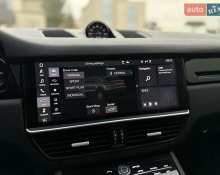 Білий Порше Cayenne, об'ємом двигуна 3 л та пробігом 45 тис. км за 59500 $, фото 37 на Automoto.ua