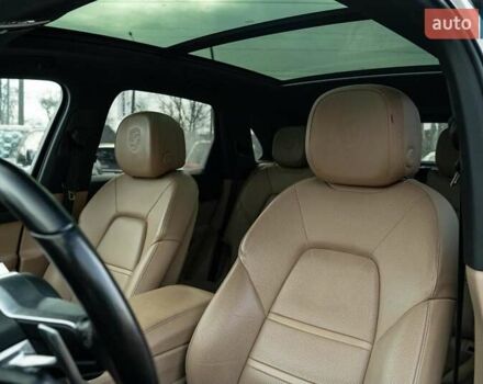 Білий Порше Cayenne, об'ємом двигуна 3 л та пробігом 60 тис. км за 64900 $, фото 56 на Automoto.ua