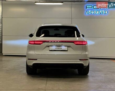 Белый Порше Каен, объемом двигателя 2.89 л и пробегом 62 тыс. км за 61255 $, фото 8 на Automoto.ua