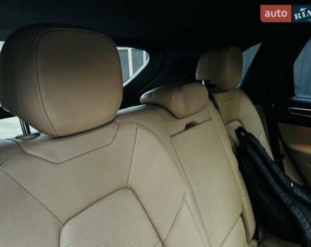 Белый Порше Каен, объемом двигателя 3 л и пробегом 56 тыс. км за 57000 $, фото 22 на Automoto.ua