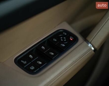 Білий Порше Cayenne, об'ємом двигуна 3 л та пробігом 60 тис. км за 64900 $, фото 30 на Automoto.ua