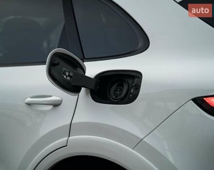 Білий Порше Cayenne, об'ємом двигуна 3 л та пробігом 60 тис. км за 64900 $, фото 21 на Automoto.ua