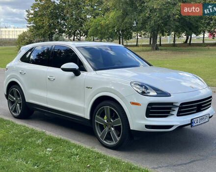 Білий Порше Cayenne, об'ємом двигуна 3 л та пробігом 91 тис. км за 59900 $, фото 2 на Automoto.ua