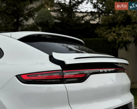 Білий Порше Cayenne, об'ємом двигуна 3 л та пробігом 45 тис. км за 59500 $, фото 14 на Automoto.ua