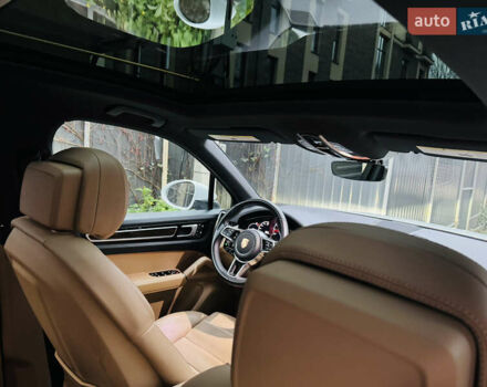 Белый Порше Каен, объемом двигателя 3 л и пробегом 56 тыс. км за 57000 $, фото 25 на Automoto.ua