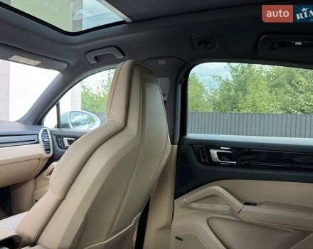 Белый Порше Каен, объемом двигателя 3 л и пробегом 49 тыс. км за 71400 $, фото 91 на Automoto.ua