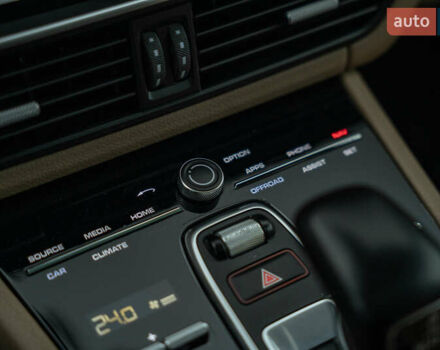 Белый Порше Каен, объемом двигателя 3 л и пробегом 116 тыс. км за 44900 $, фото 34 на Automoto.ua