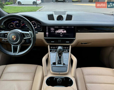 Білий Порше Cayenne, об'ємом двигуна 3 л та пробігом 92 тис. км за 55000 $, фото 29 на Automoto.ua