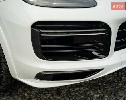 Білий Порше Cayenne, об'ємом двигуна 3 л та пробігом 60 тис. км за 64900 $, фото 15 на Automoto.ua