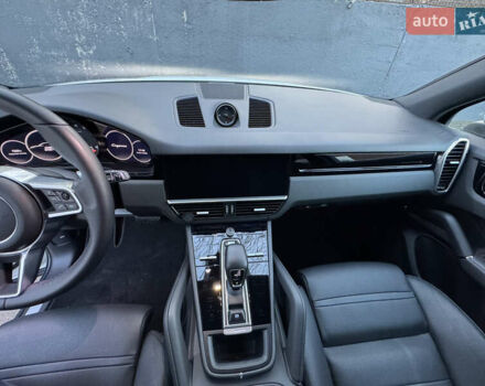 Білий Порше Cayenne, об'ємом двигуна 3 л та пробігом 43 тис. км за 62000 $, фото 27 на Automoto.ua
