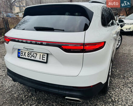Белый Порше Каен, объемом двигателя 3 л и пробегом 56 тыс. км за 57000 $, фото 4 на Automoto.ua
