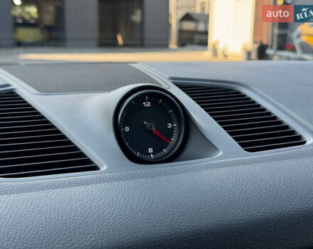 Білий Порше Cayenne, об'ємом двигуна 3 л та пробігом 92 тис. км за 55000 $, фото 22 на Automoto.ua