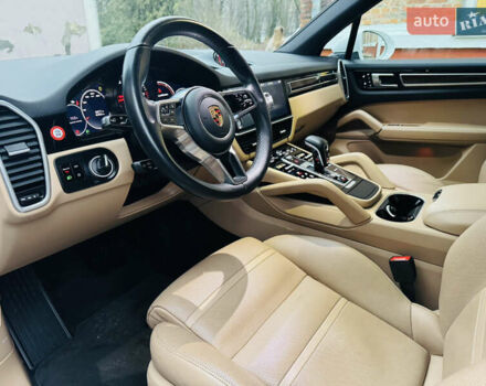 Белый Порше Каен, объемом двигателя 3 л и пробегом 56 тыс. км за 57000 $, фото 11 на Automoto.ua