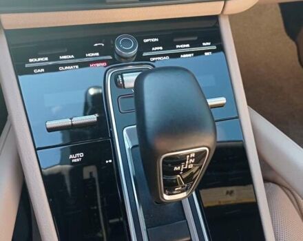 Белый Порше Каен, объемом двигателя 3 л и пробегом 105 тыс. км за 67000 $, фото 21 на Automoto.ua