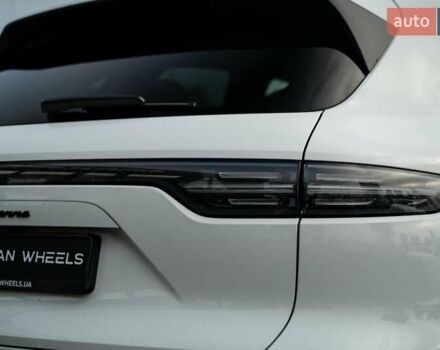 Білий Порше Cayenne, об'ємом двигуна 3 л та пробігом 60 тис. км за 64900 $, фото 9 на Automoto.ua