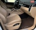 Белый Порше Каен, объемом двигателя 3 л и пробегом 49 тыс. км за 71400 $, фото 78 на Automoto.ua
