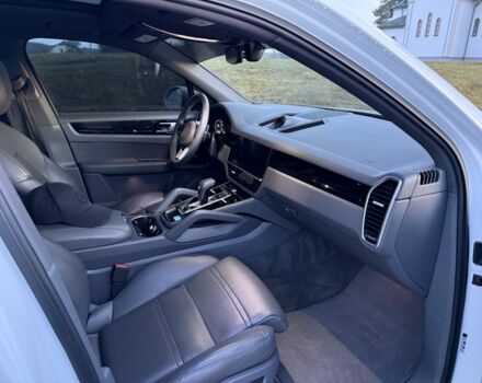 Белый Порше Каен, объемом двигателя 3 л и пробегом 96 тыс. км за 41800 $, фото 5 на Automoto.ua