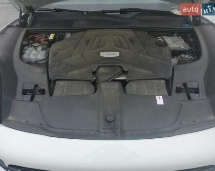 Белый Порше Каен, объемом двигателя 3 л и пробегом 97 тыс. км за 19000 $, фото 11 на Automoto.ua