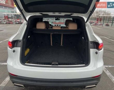 Білий Порше Cayenne, об'ємом двигуна 3 л та пробігом 91 тис. км за 56800 $, фото 6 на Automoto.ua