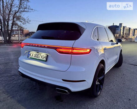 Білий Порше Cayenne, об'ємом двигуна 3 л та пробігом 41 тис. км за 57000 $, фото 7 на Automoto.ua