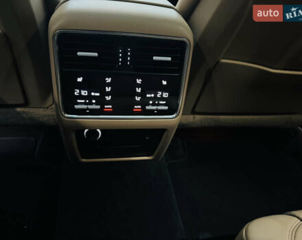 Белый Порше Каен, объемом двигателя 3 л и пробегом 56 тыс. км за 57000 $, фото 20 на Automoto.ua