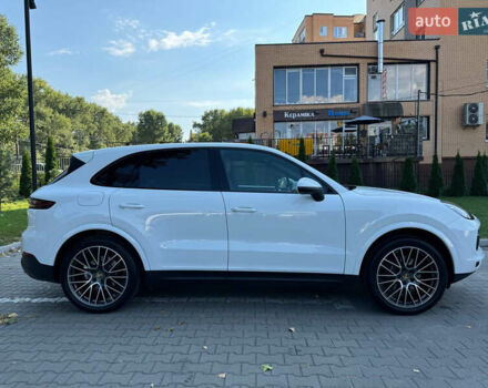Білий Порше Cayenne, об'ємом двигуна 3 л та пробігом 92 тис. км за 55000 $, фото 4 на Automoto.ua