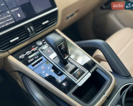 Білий Порше Cayenne, об'ємом двигуна 3 л та пробігом 91 тис. км за 59900 $, фото 12 на Automoto.ua